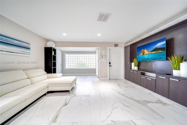 1940 NE 62nd St, Fort Lauderdale, FL 33308