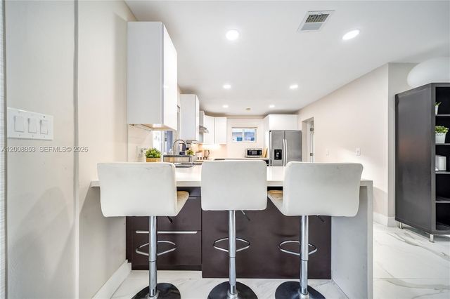 1940 NE 62nd St, Fort Lauderdale, FL 33308