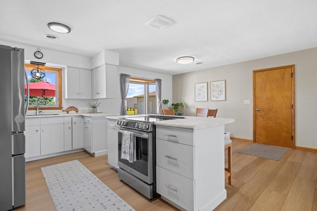 7306 12th STREET, Kenosha, WI 53144