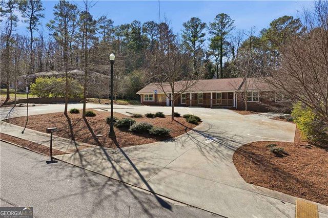 2239 Scenic Drive, Snellville, GA 30078