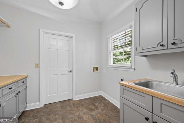 9335 Huntcliff Trace, Sandy Springs, GA 30350