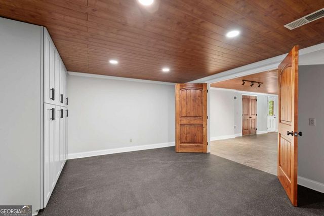 9335 Huntcliff Trace, Sandy Springs, GA 30350