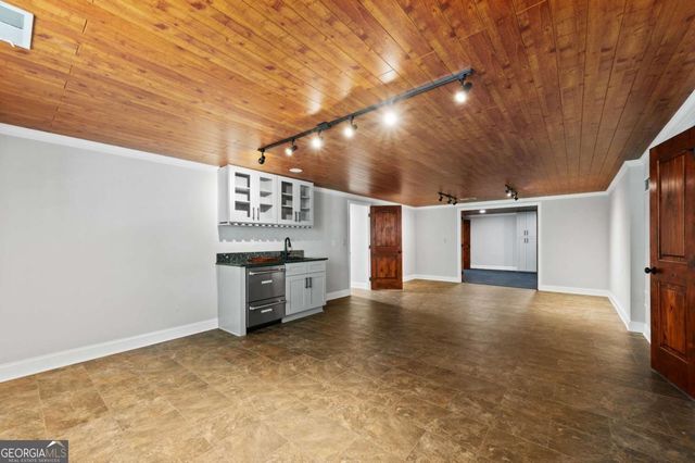 9335 Huntcliff Trace, Sandy Springs, GA 30350