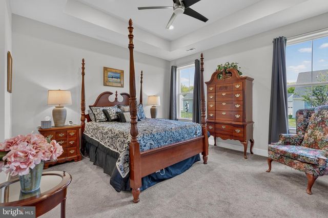 672 MAYFIELD FALLS DR, Newark, DE 19702