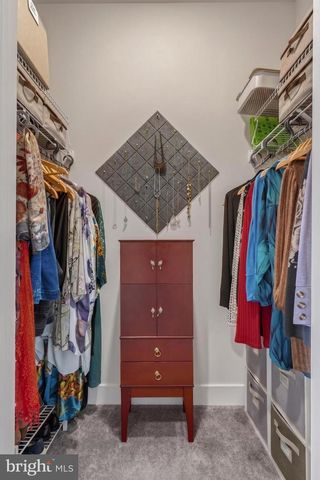 672 MAYFIELD FALLS DR, Newark, DE 19702
