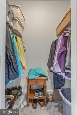 672 MAYFIELD FALLS DR, Newark, DE 19702