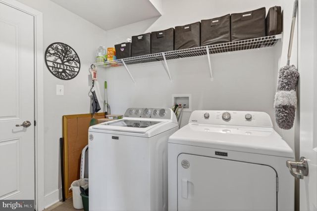 672 MAYFIELD FALLS DR, Newark, DE 19702