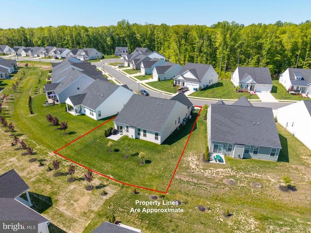 672 MAYFIELD FALLS DR, Newark, DE 19702