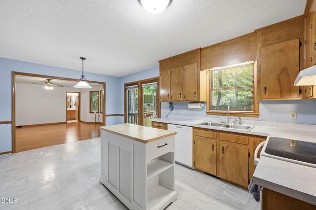 6605 Willow Chase Drive, Willow Springs, NC 27592
