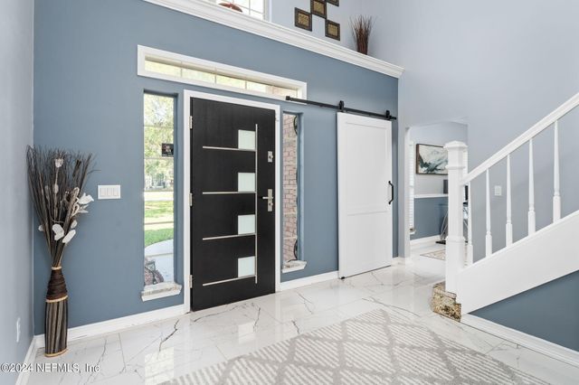 425 OAK POND Drive, Jacksonville, FL 32259