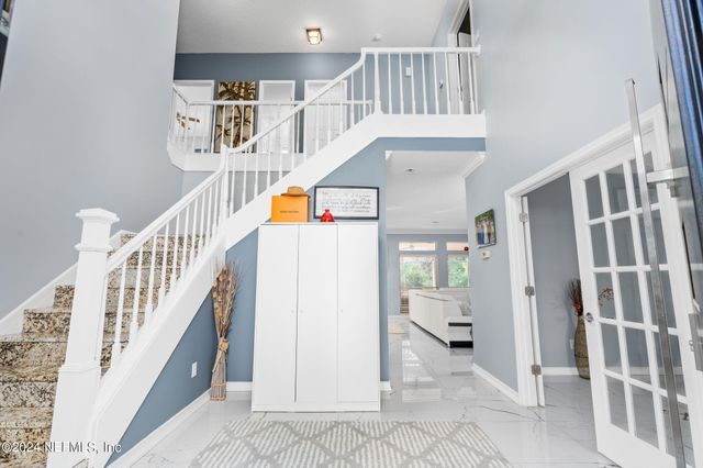 425 OAK POND Drive, Jacksonville, FL 32259