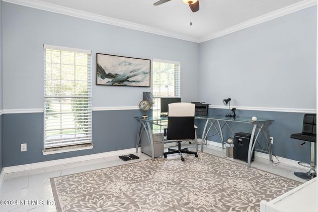 425 OAK POND Drive, Jacksonville, FL 32259