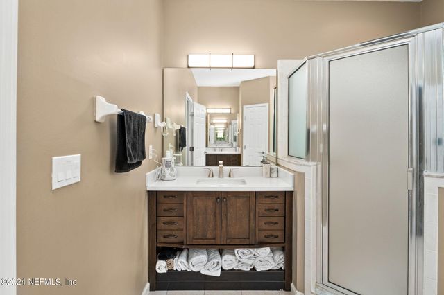 425 OAK POND Drive, Jacksonville, FL 32259