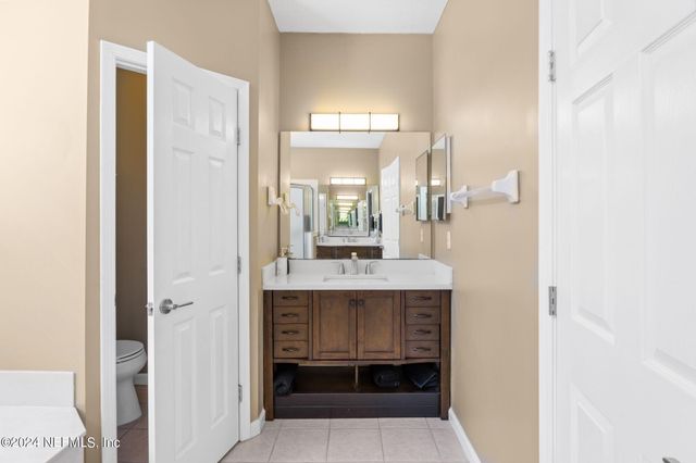 425 OAK POND Drive, Jacksonville, FL 32259