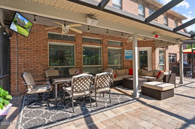 425 OAK POND Drive, Jacksonville, FL 32259