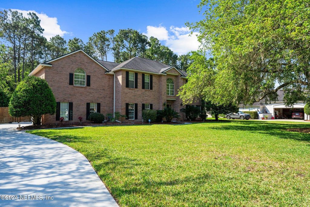 425 OAK POND Drive, Jacksonville, FL 32259