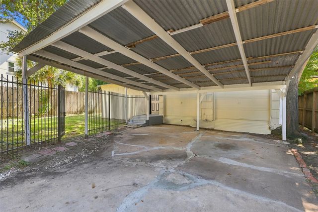 4505 Larch Lane C, Bellaire, TX 77401