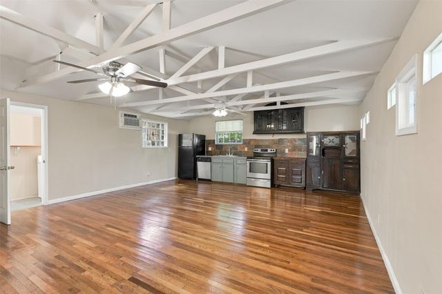 4505 Larch Lane C, Bellaire, TX 77401