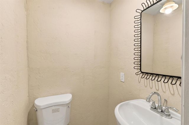 4505 Larch Lane C, Bellaire, TX 77401