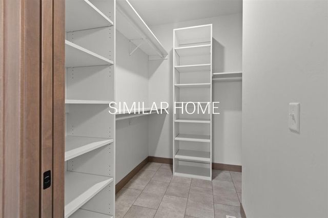 W5759 ROUNDSTONE PLACE, Menasha, WI 54952