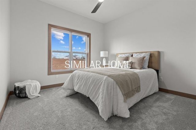 W5759 ROUNDSTONE PLACE, Menasha, WI 54952