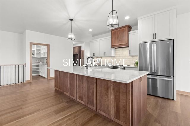 W5759 ROUNDSTONE PLACE, Menasha, WI 54952