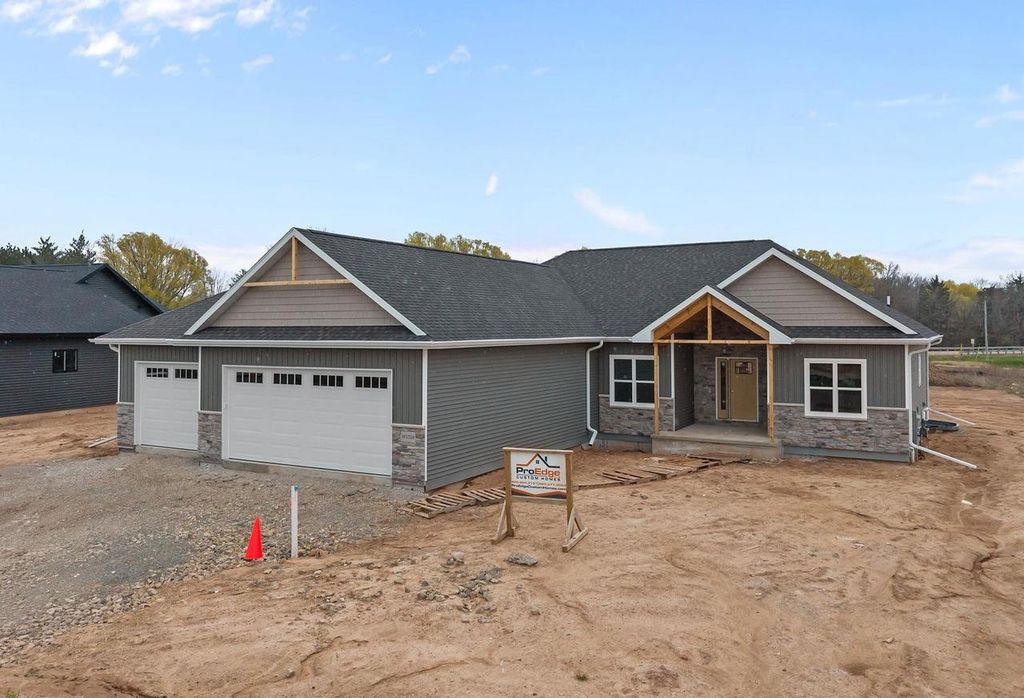 W5759 ROUNDSTONE PLACE, Menasha, WI 54952