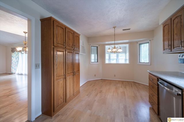 10636 Spaulding Circle, Omaha, NE 68134