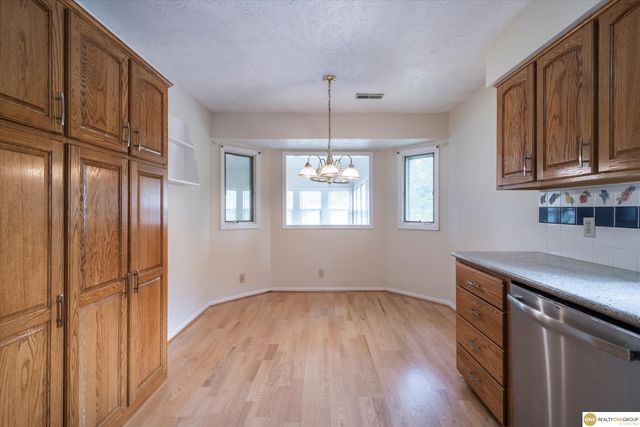 10636 Spaulding Circle, Omaha, NE 68134