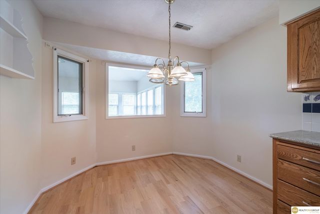 10636 Spaulding Circle, Omaha, NE 68134