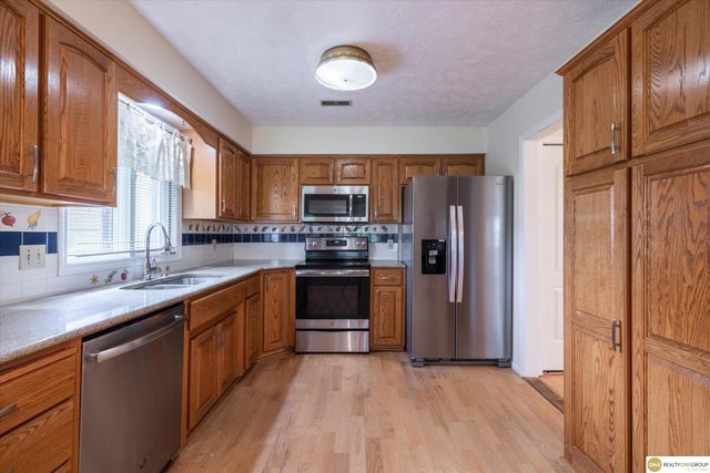 10636 Spaulding Circle, Omaha, NE 68134