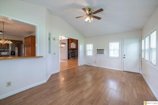 10636 Spaulding Circle, Omaha, NE 68134