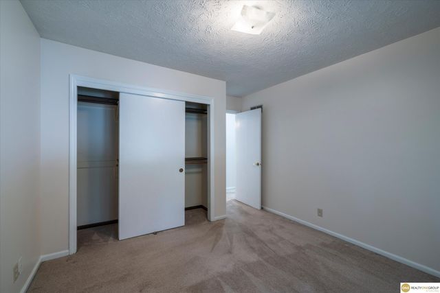 10636 Spaulding Circle, Omaha, NE 68134