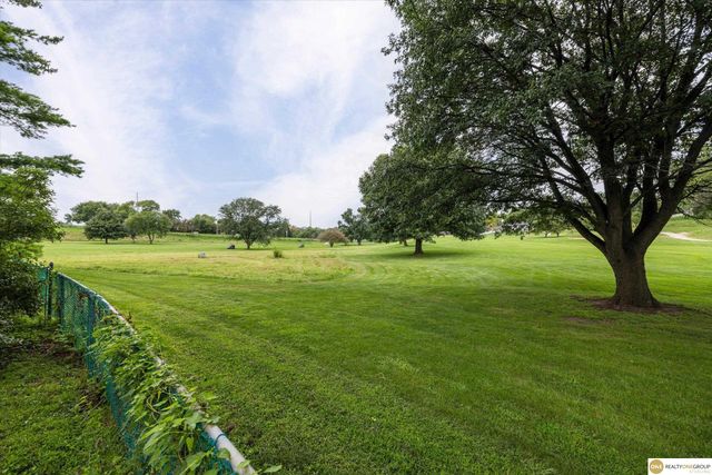 10636 Spaulding Circle, Omaha, NE 68134