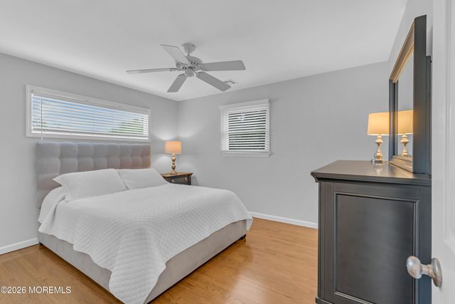 34 Millbrook Drive, Middletown, NJ 07748