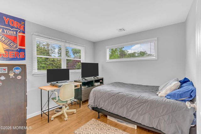 34 Millbrook Drive, Middletown, NJ 07748
