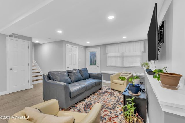 34 Millbrook Drive, Middletown, NJ 07748