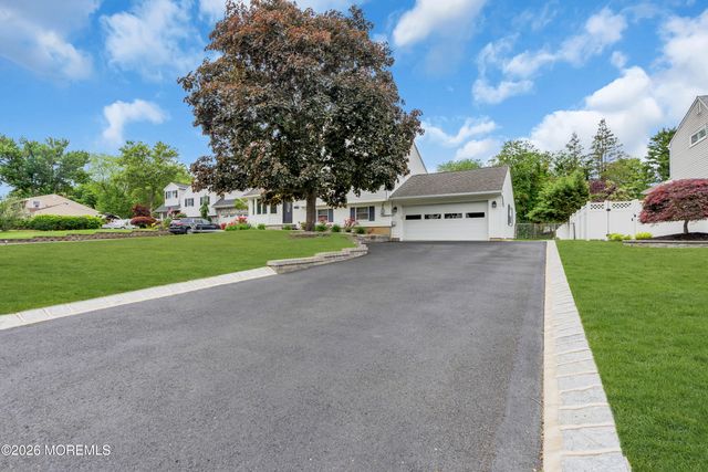34 Millbrook Drive, Middletown, NJ 07748