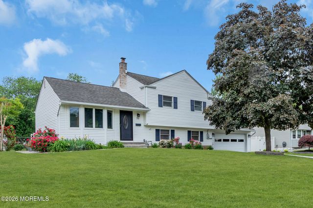 34 Millbrook Drive, Middletown, NJ 07748