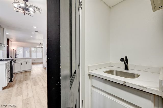 9733 Fern Canyon Avenue, Las Vegas, NV 89117