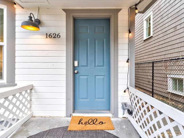 1626 39th Avenue E, Seattle, WA 98112