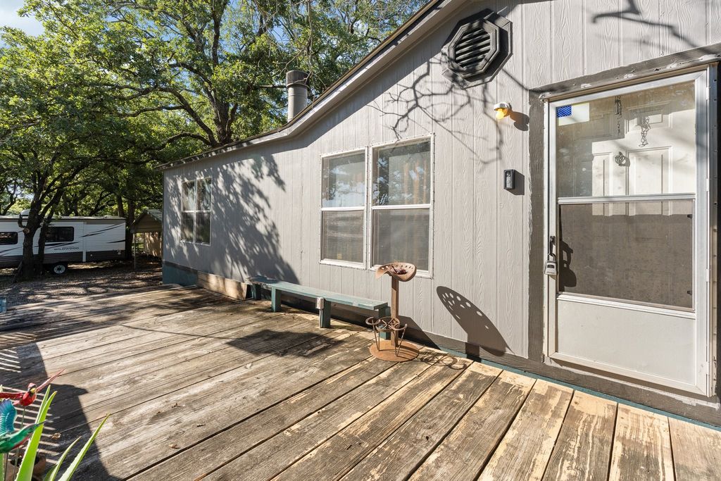 3104 Rolling Oaks Drive, Cleburne, TX 76031 — photo 2