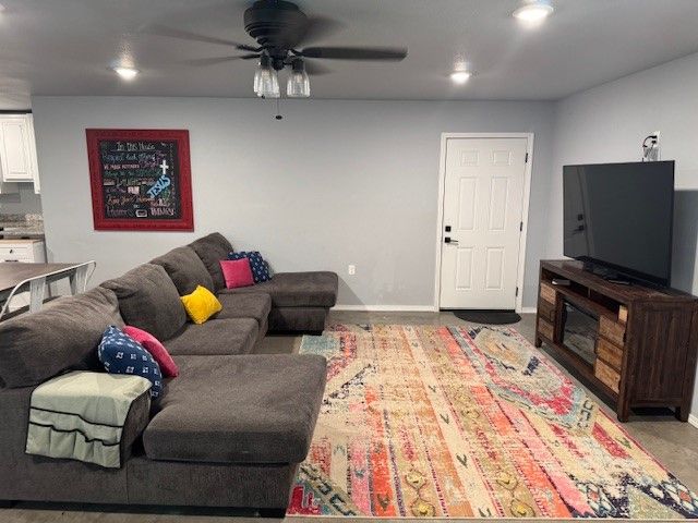 1745 Viney Grove Road, Prairie Grove, AR 72753