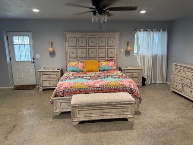 1745 Viney Grove Road, Prairie Grove, AR 72753