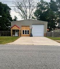 1745 Viney Grove Road, Prairie Grove, AR 72753