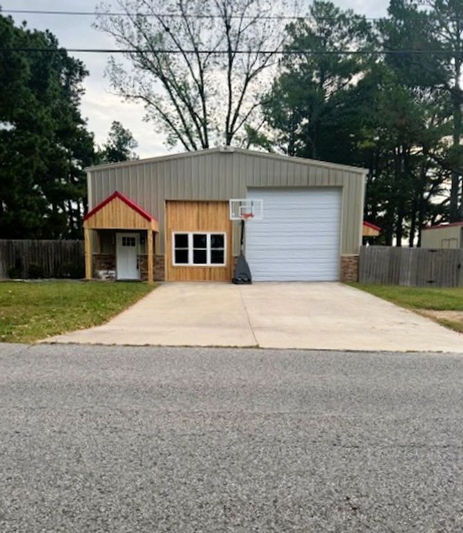 1745 Viney Grove Road, Prairie Grove, AR 72753