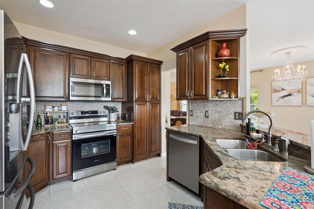 Image 15 of property listing at 12202 ACCIPITER DRIVE, Orlando, FL 32837