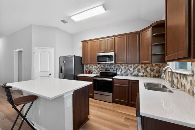 905 Mccandles Road, Waco, TX 76705