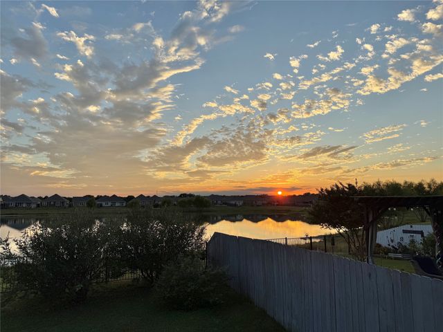 905 Mccandles Road, Waco, TX 76705