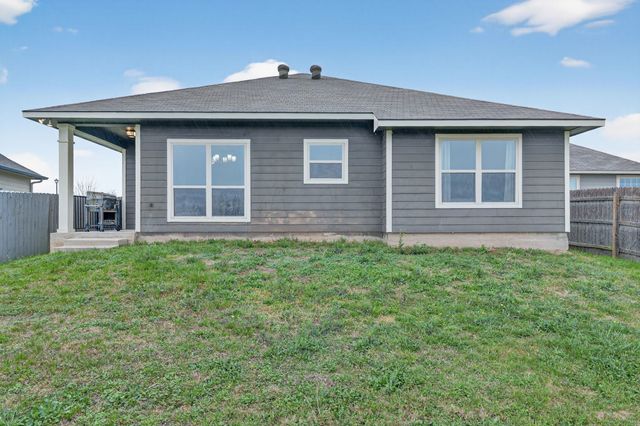 905 Mccandles Road, Waco, TX 76705